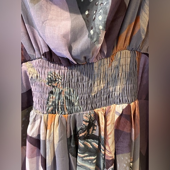 Dress - Picture 7 of 8